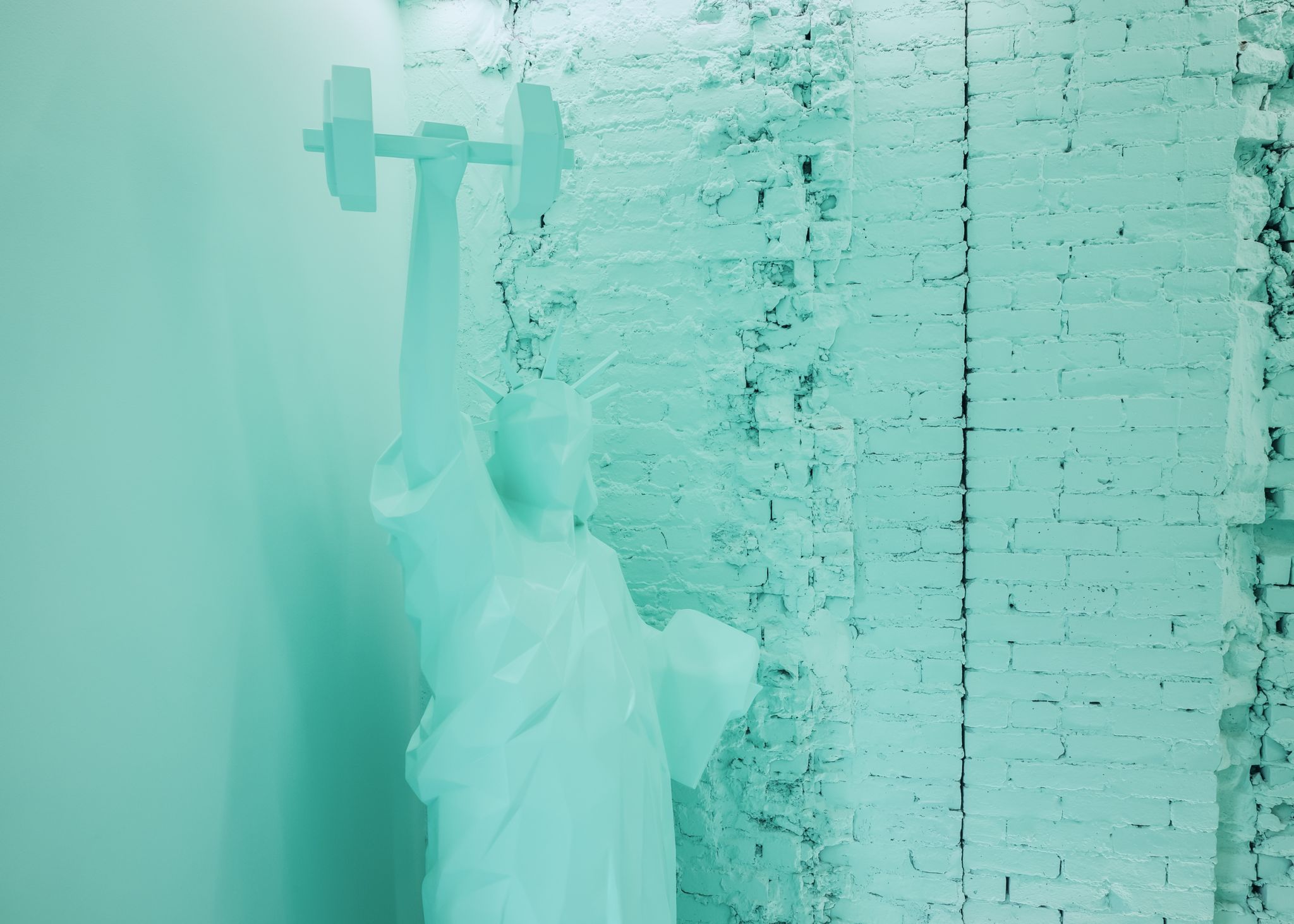 Gymshark-New-York-Statue